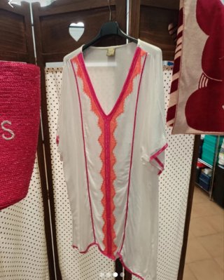 Conjunto de playa: bolso y caftán y toalla nueva .