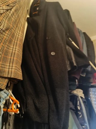 Cappotto rosso in pelliccia di agnello