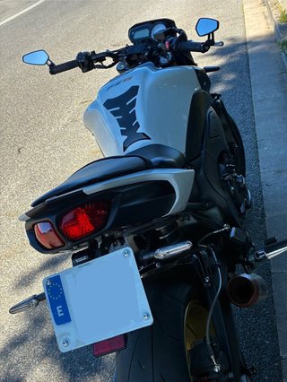YAMAHA FZ8 N