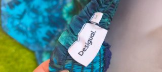 Mono Desigual fluido azul y verde