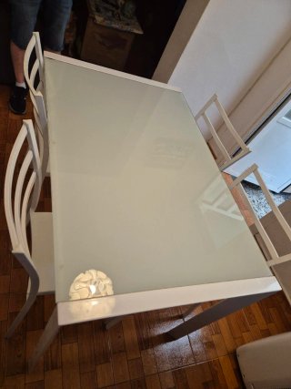 Mesa de cocina y 4 sillas