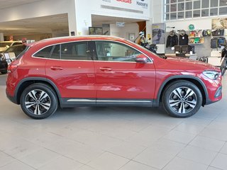 Mercedes-Benz GLA 200- 2021