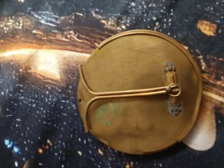 Marco antiguo metal dorado