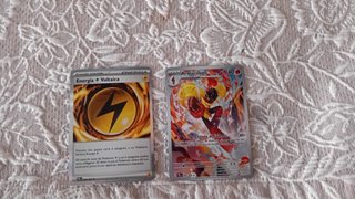 Carte Pokémon Armarouge + Energia Voltaica