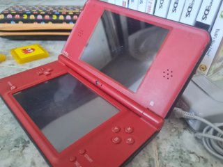 Nintendo DS xl Roja completa + Funda y m.+sd