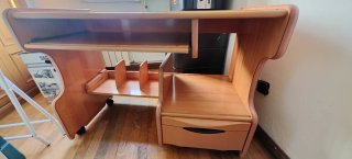 Mesa de ordenador de madera