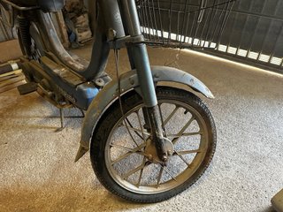 Vespino ALX con papeles y matrícula amarilla vespa