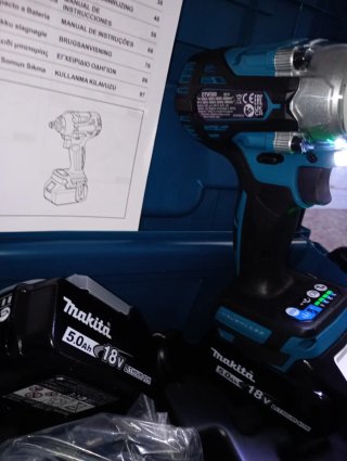 Llave de impacto Makita DTW300RTJ 1/2