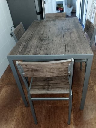Mesa de cocina madera y metal