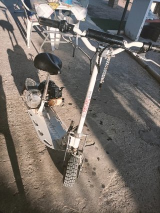 Patinete de gasolina