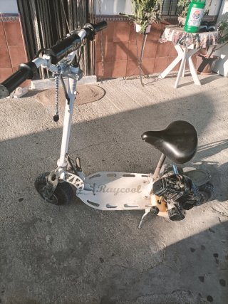 Patinete de gasolina