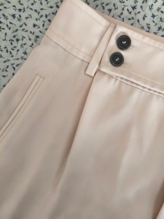 Pantalón de vestir color crema
