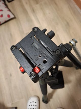 Trípode Manfrotto 701 HDV