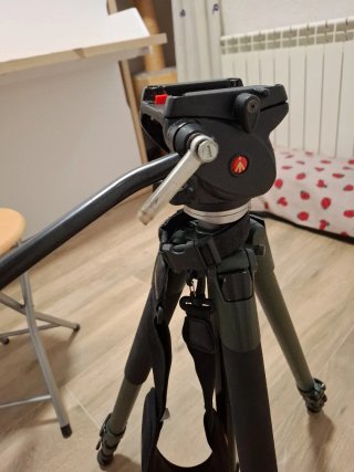 Trípode Manfrotto 701 HDV