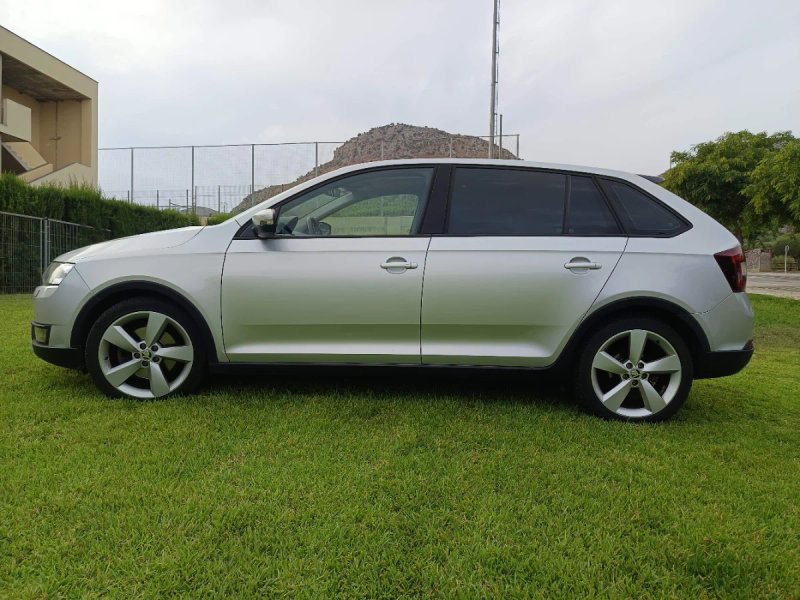 Skoda Spaceback 2015 - foto 1