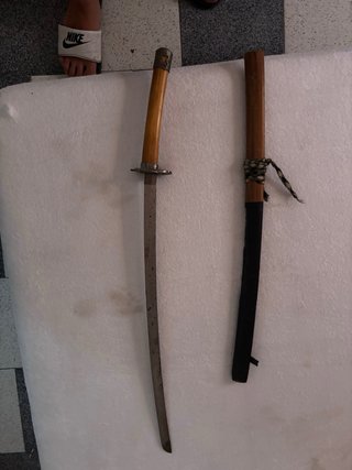 Katana decorativa negociable