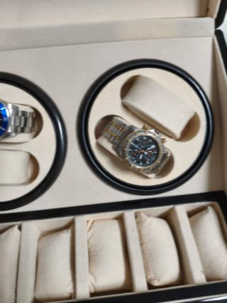 Caja giratoria para relojes