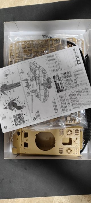 Maqueta Tamiya 35252 King Tiger Ardennes, 1/35