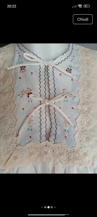 Camicia da notte vintage mai usata
