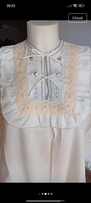 Camicia da notte vintage mai usata