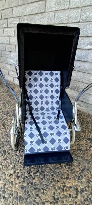 Silla de Paseo Arrue Vintage Azul Marino 1973