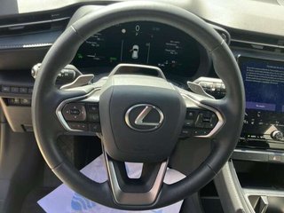 LEXUS lbx