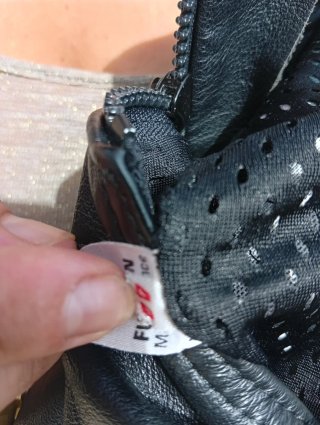 Mono de cuero para moto