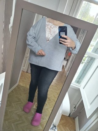 Sudadera gris con encaje Talla 3XL