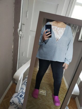 Sudadera gris con encaje Talla 3XL