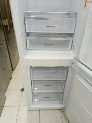 Nevera combi Whirlpool 200/60cm clase E con garant