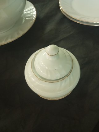 Vajilla Porcelana Aristocrática Incompleta