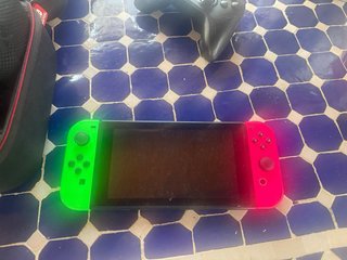 Offerta!!!! Nintendo Switch con valigetta