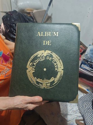 Álbum de chapas de cava completo