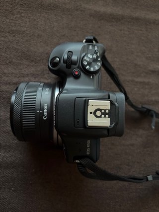 Canon EOS R100 Cámara Digital