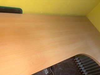 Mesa de madera para rincón