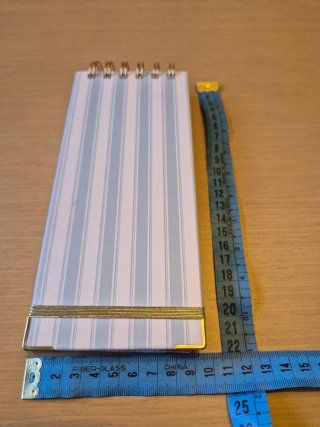 Libreta espiral con rayas azules