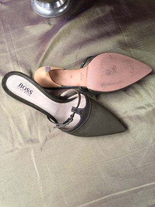 Hugo Boss Mules Talla 39 Verde Oliva piel