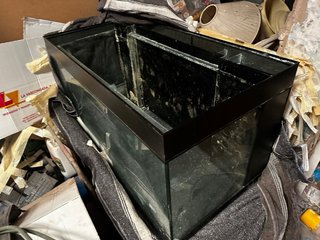 Acuario Marino 600L con Mueble y Sump