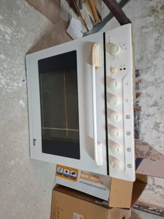 Horno Teka HT-510 ME y placa Teka de 4 fuegos
