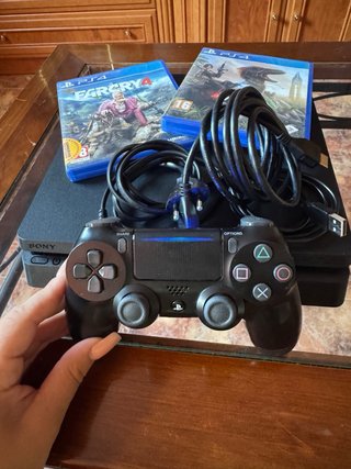 PS4 slim + 2 Juegos + Mando + Cables