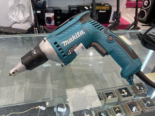 Taladro atornillador Makita 4000 RPM