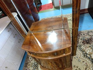 MUEBLE RECIBIDOR CLÁSICO CON ESPEJO