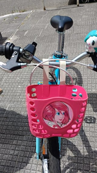 Bicicleta infantil azul 20 pulgadas y patinete
