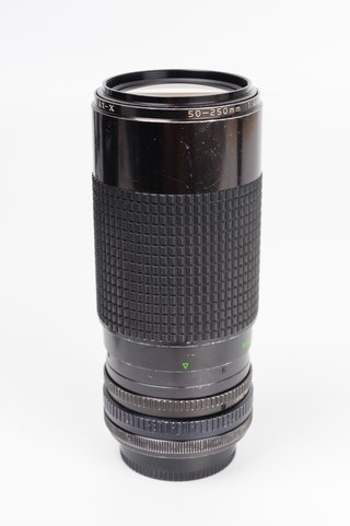 Tokina AT-X 50-250mm f/4-5.6 Canon FD