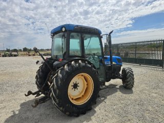 Tractor New Holland T4050F