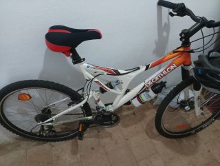 Bicicleta MTB rockrider