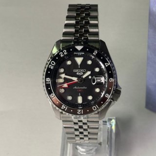 Reloj Seiko GMT Automático Negro/Plata