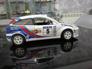 Ford Focus 1/18 Martini Racing