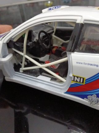 Ford Focus 1/18 Martini Racing