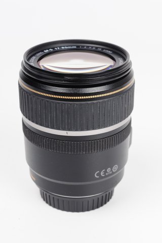 Canon EF-S 17-85mm f/4-5.6 IS USM